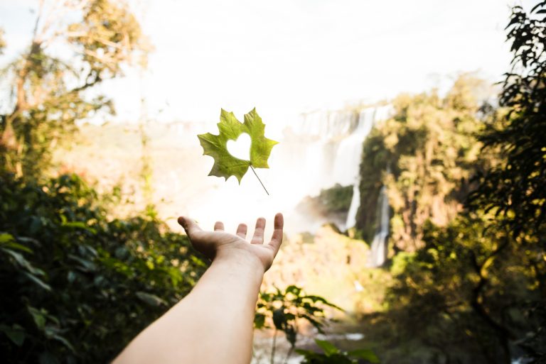 Turismo Sostenible: Cómo Viajar sin Impactar el Medioambiente